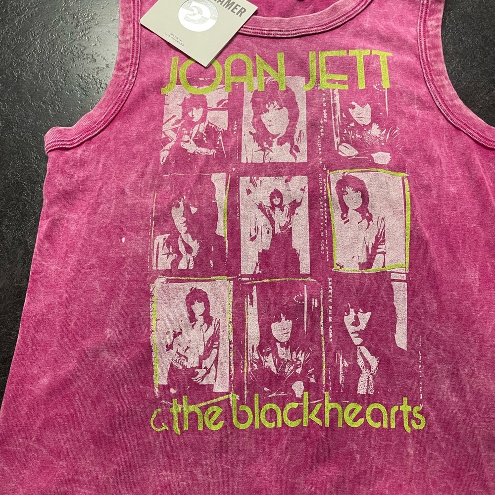 Day Dreamer Joan Jett  Graphic Tank Top-BNWT size small